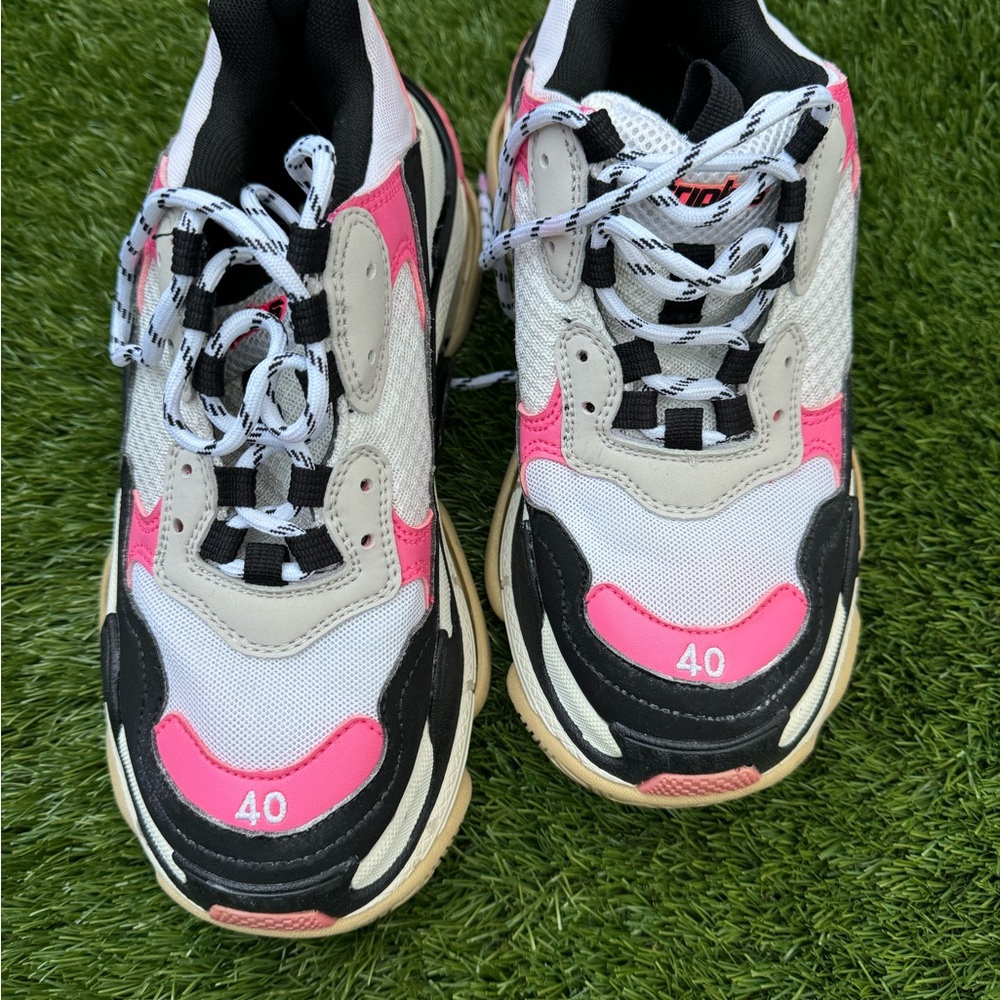 Balenciaga Women's Pink and Black Sneakers